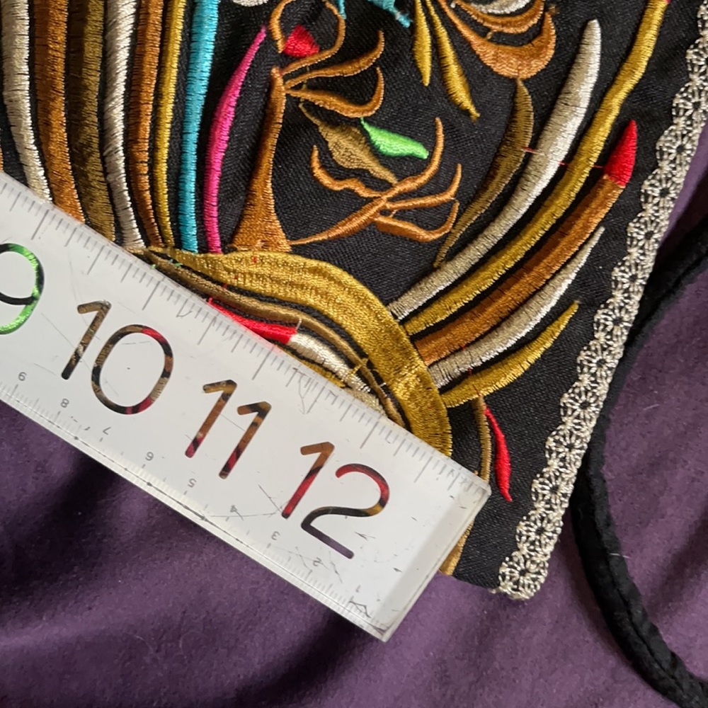 Small Embroidered Purse - Picture 5 of 5